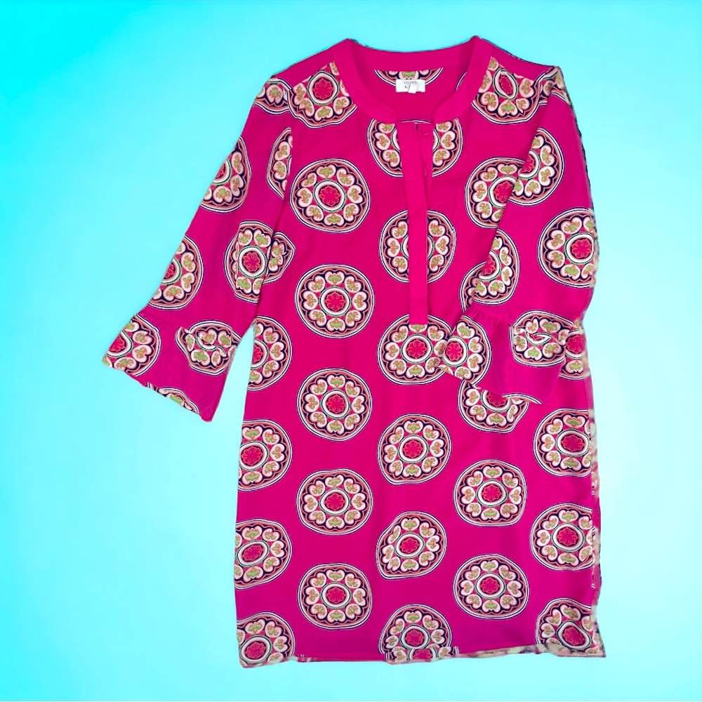 CROWN & IVY GORGEOUS WOMANS TOP Size 10